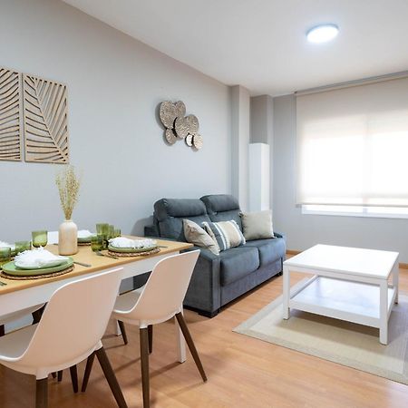 Apartamentos Go Covaresa -Parking Gratuito Valladolid Exteriör bild