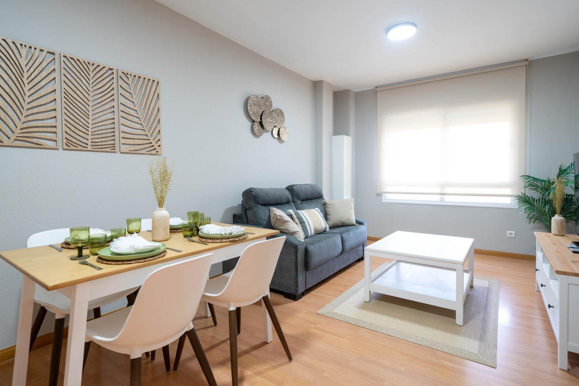 Apartamentos Go Covaresa -Parking Gratuito Valladolid Exteriör bild